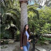 Me defino una persona aplicada y daré clases a extranjeros